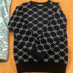 AMAZING QUALITY BLACK & WHITE SWEATER